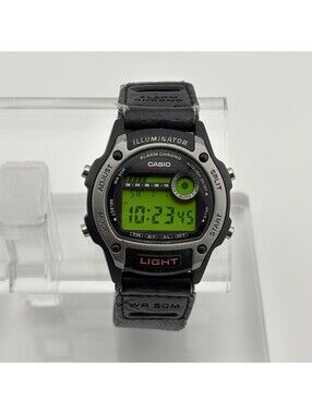 Vintage Casio Illuminator W-94H Green Holographic LCD Black Gray 37mm Auto EL